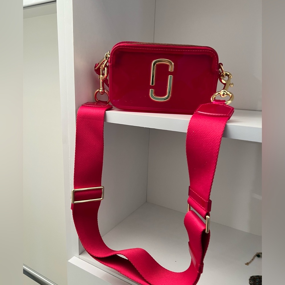 MARC JACOBS pink jelly snapshot